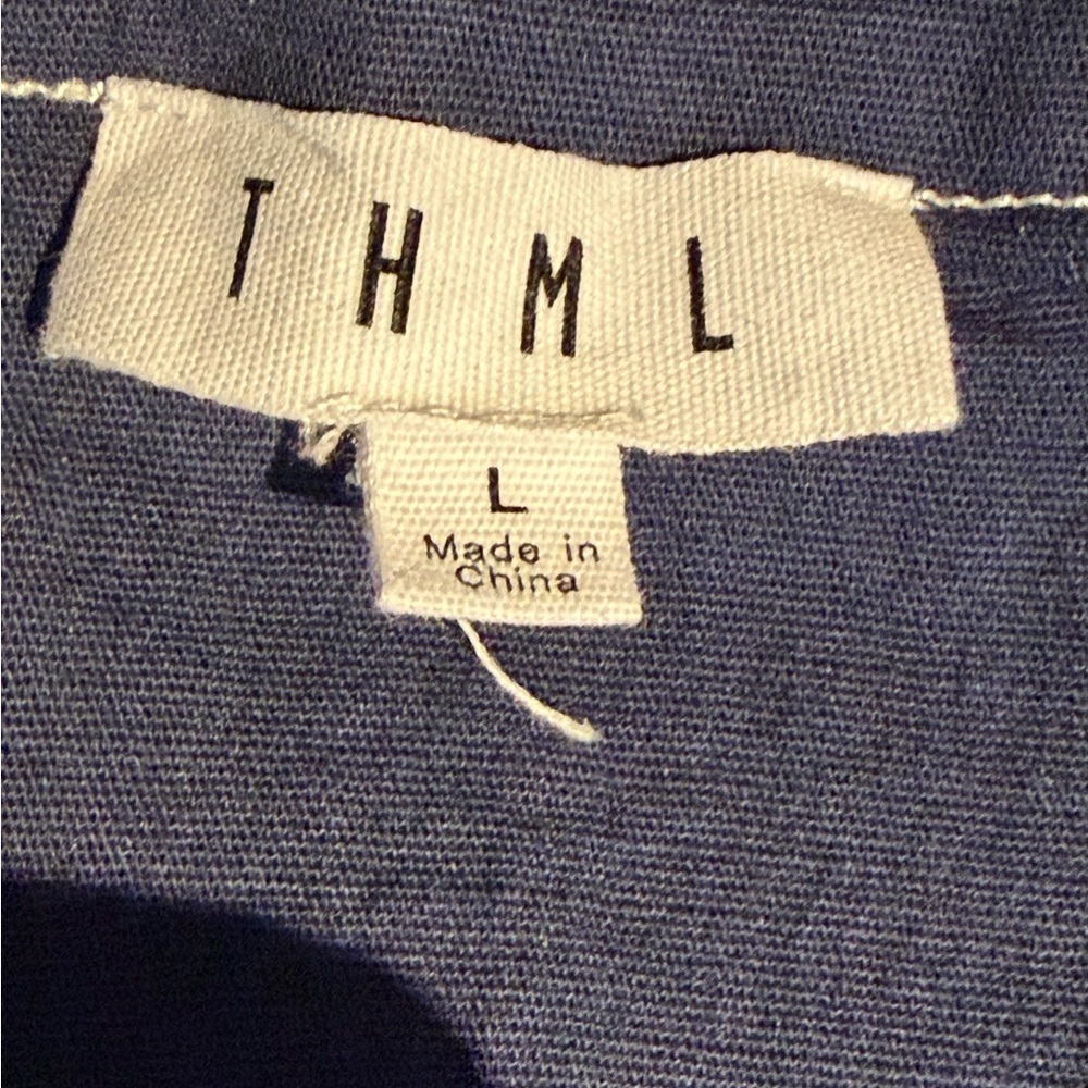 THML Coastal Chic Navy Flutter Sleeve Linen Blend Top Quiet Luxury Old Money L - Picture 9 of 11
